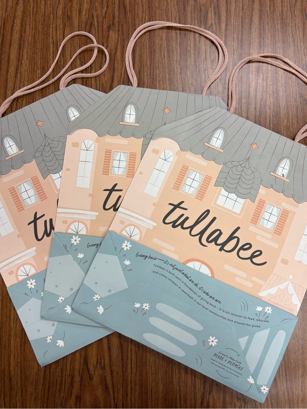 3 Tullabee Decorative Gift Bags - Paper doll activity